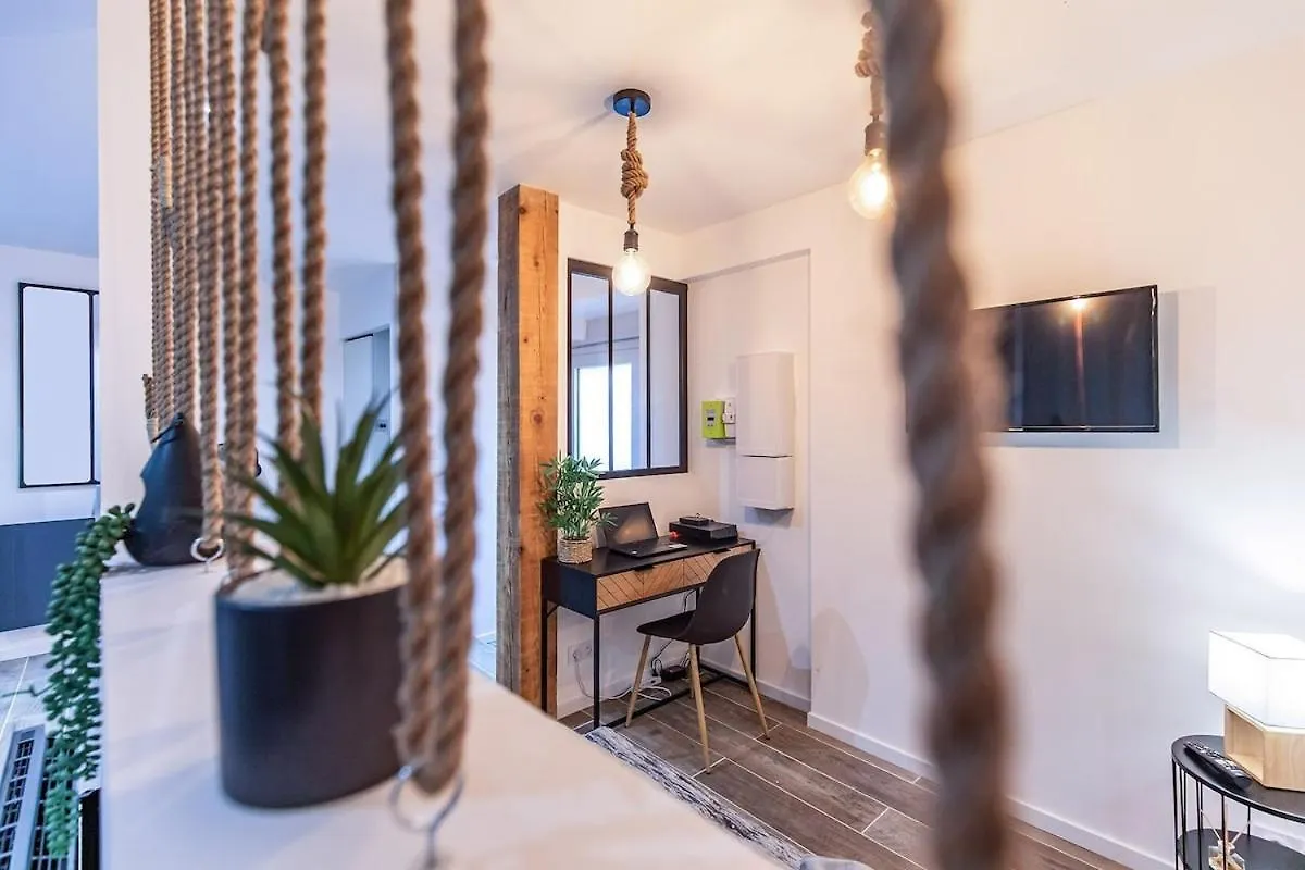 Le Coup De Coeur - Proche Sanctuaire Et Commerces - Wifi - Neuf 루르드 0*,  프랑스